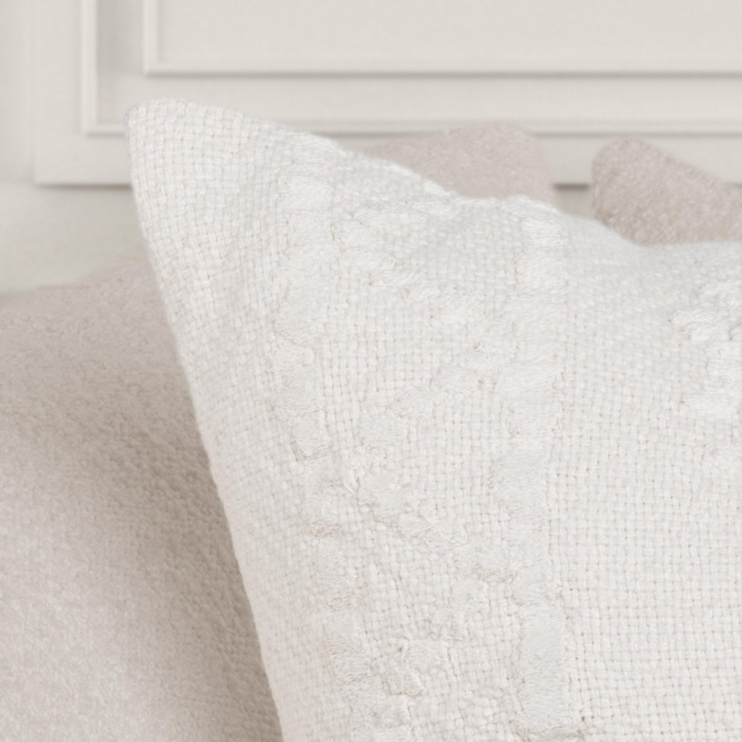 Ivory 40% Cotton/60% Linen Pattern LN Abbey 22x22 Collection