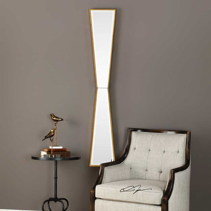 Curated Mirror