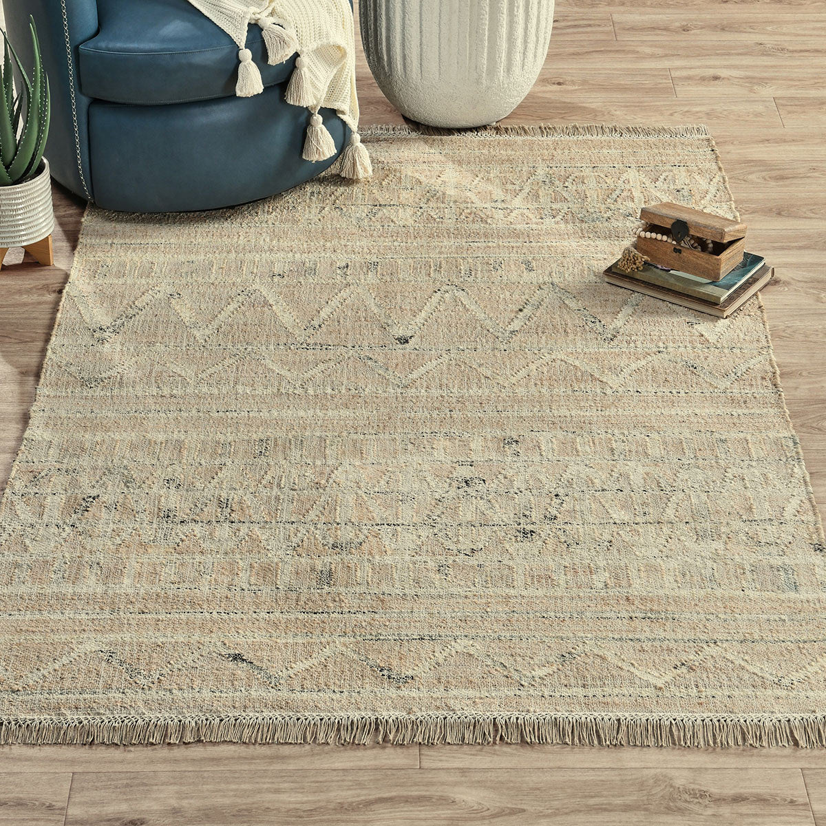 Natural 80% Jute Jute & Seagras Kingston Distressed Rug Collection