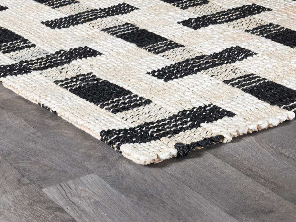 Ivory/Black Jute & Seagras Preston Rug Collection