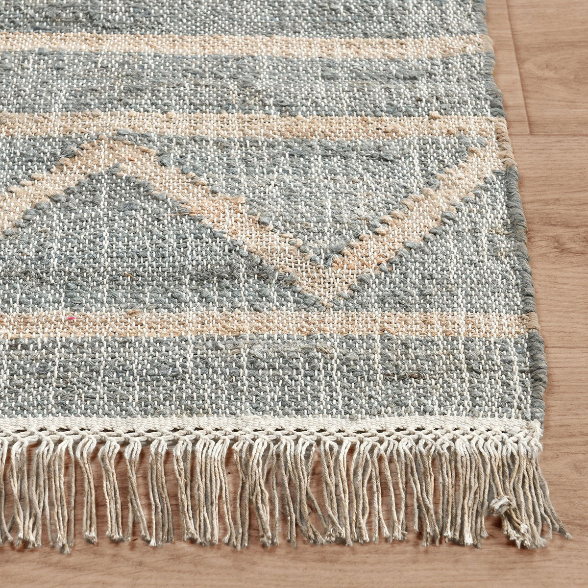 Spa Blue 80% Jute Jute & Seagras Kingston Distressed Rug Collection