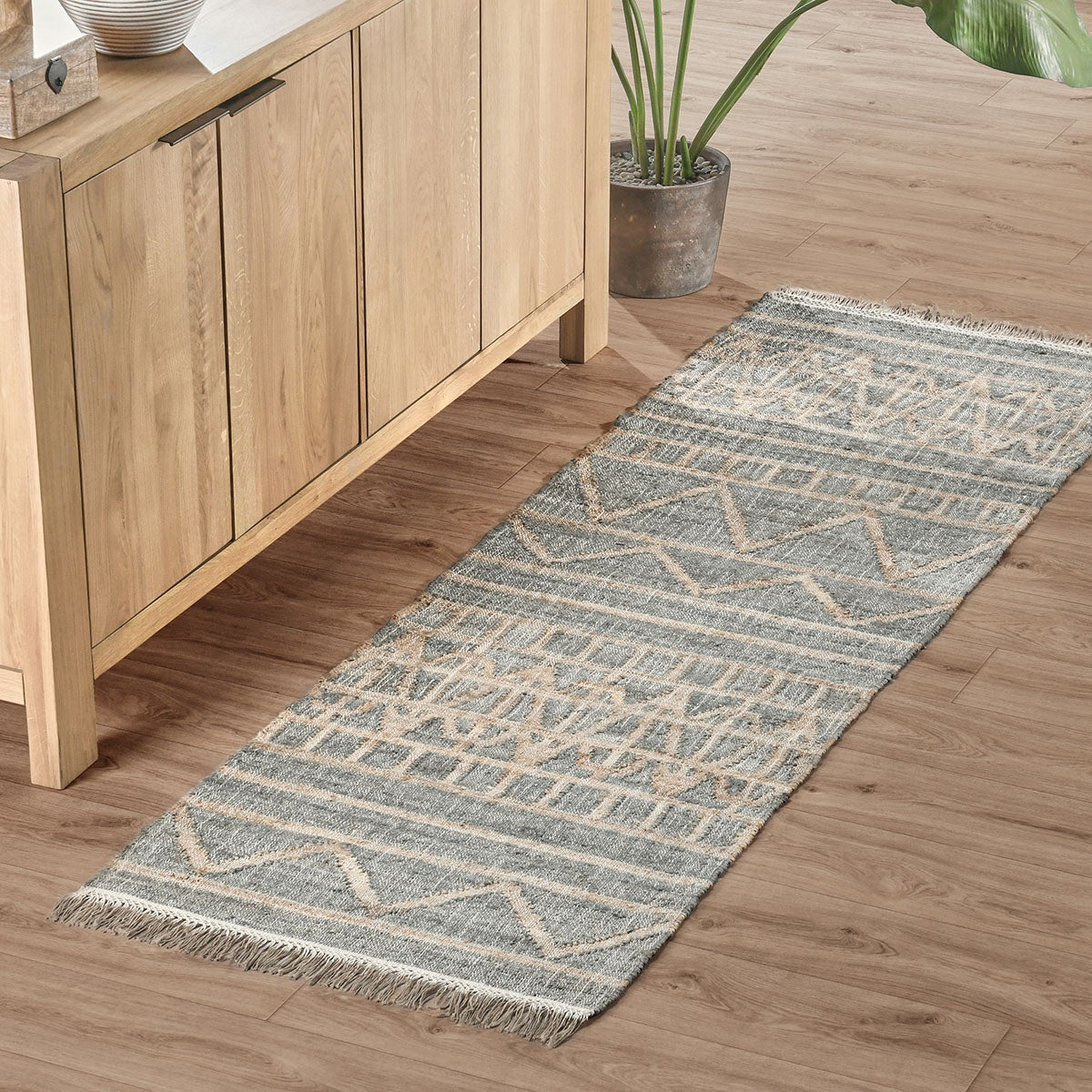 Spa Blue 80% Jute Jute & Seagras Kingston Distressed Rug Collection