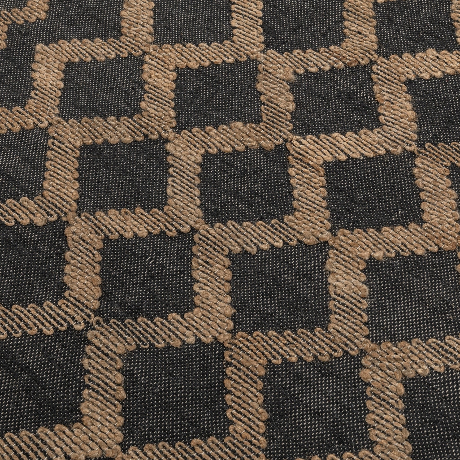 Black/Natural 80% Jute Jute & Seagras Gobi Rug Collection