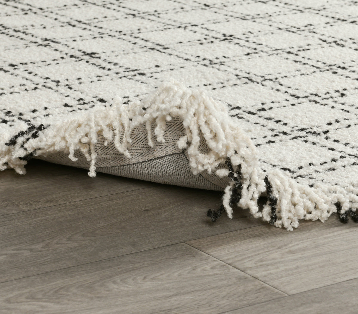 Check Ivory/Black Wool & Wool Blend Bradbury Wool Rug Collection