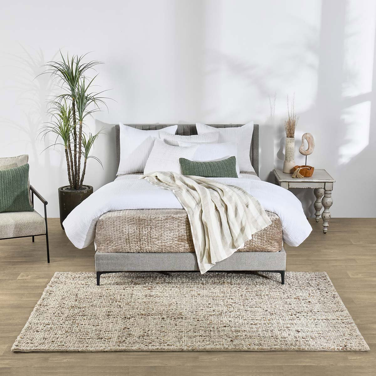 Natural 100% New Zealand Wool Wool & Wool Blend Lynwood Wool Rug Collection