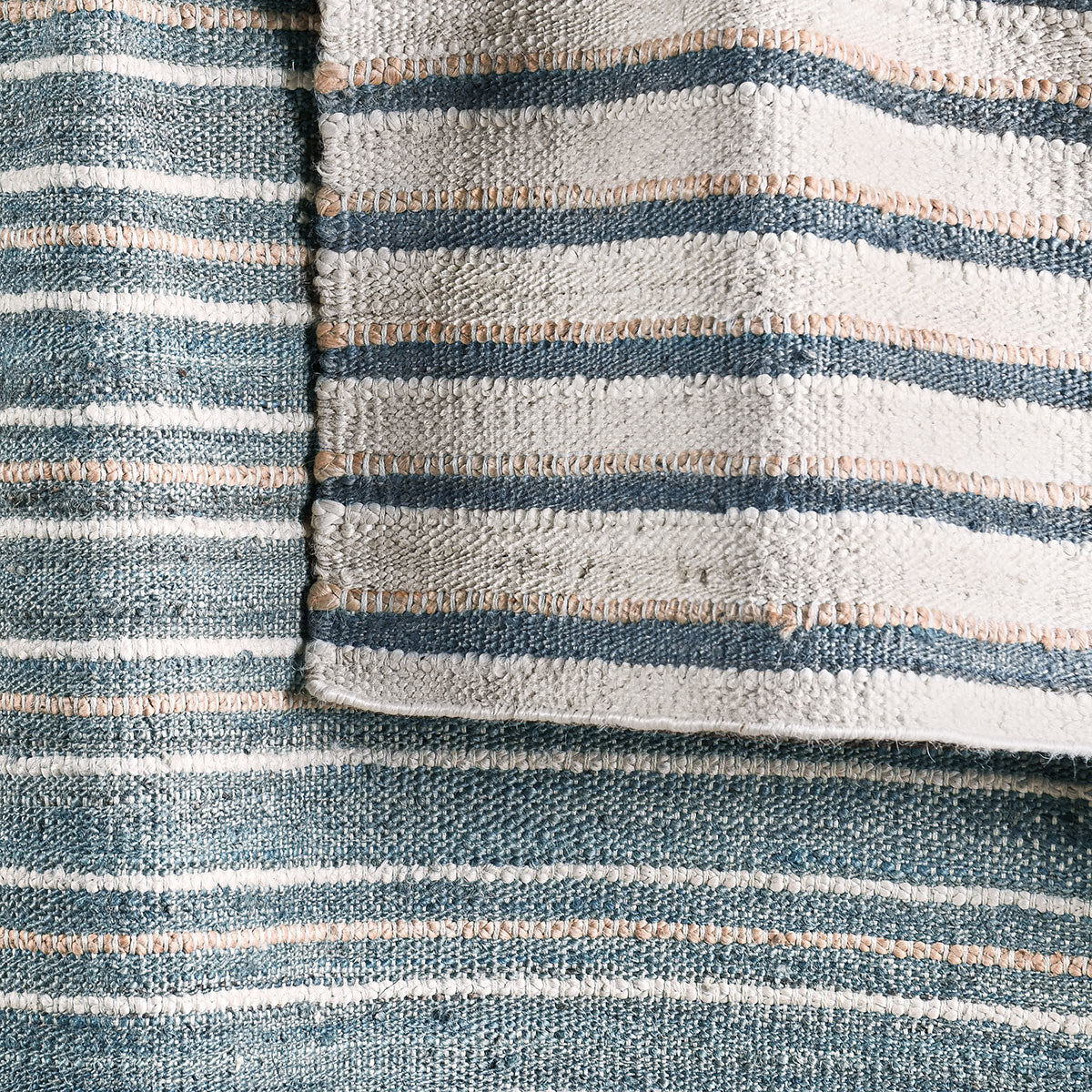 Ivory/Aqua 90% Jute Jute & Seagras Del Mar Rug Collection