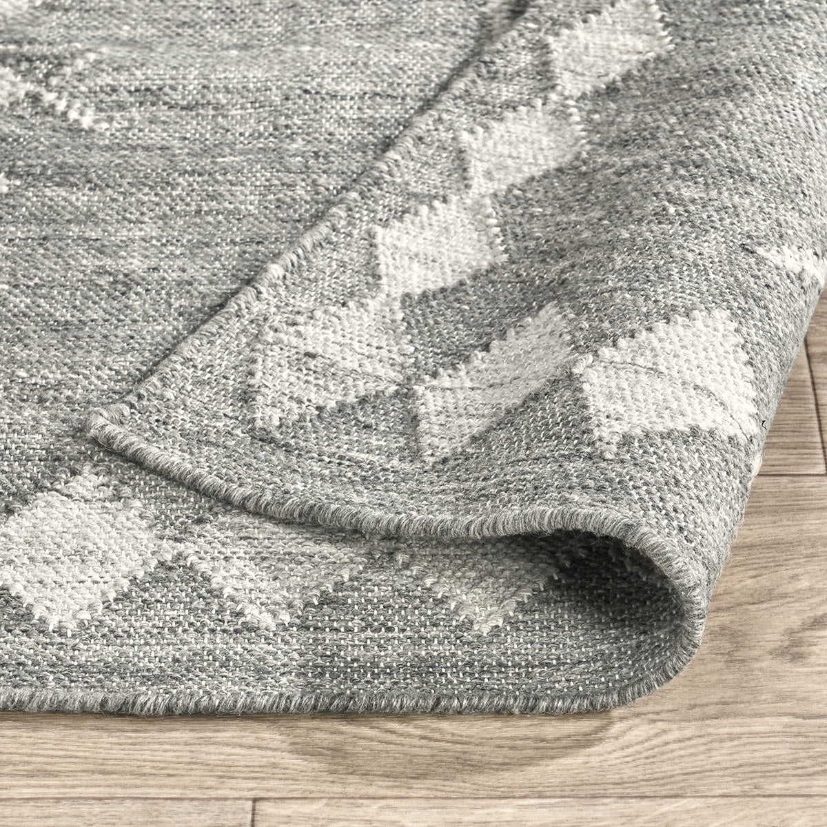 Gray Multi 100% Polyester Performance Indoor/Outdoor Indoor/Outdoor Oasis Rug Collection