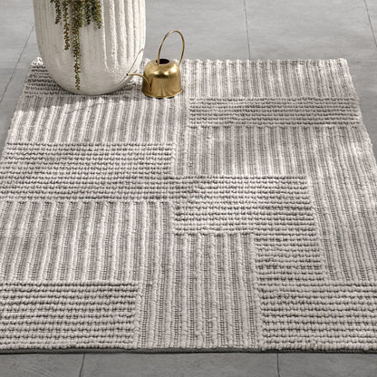 Light Gray 100% PET Performance Indoor/Outdoor Performance Clayton Rug Collection