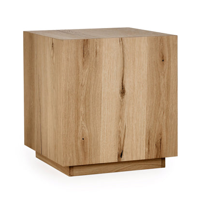 True Natural Oak Veneer Accent & End Table Layne End Table Collection
