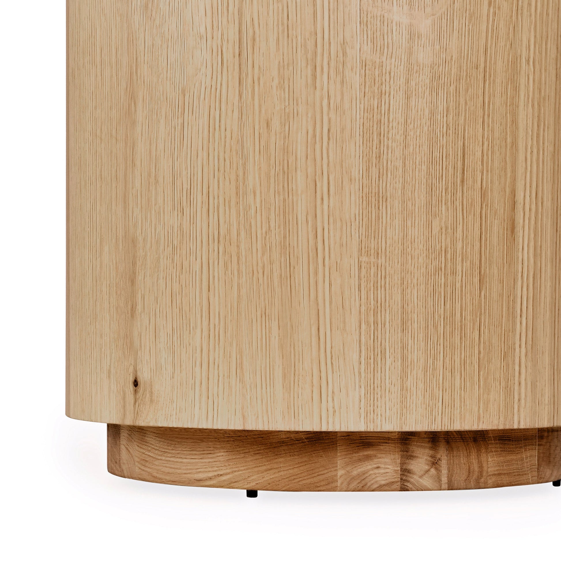 True Natural Oak Veneer Accent & End Table Layne End Table Collection