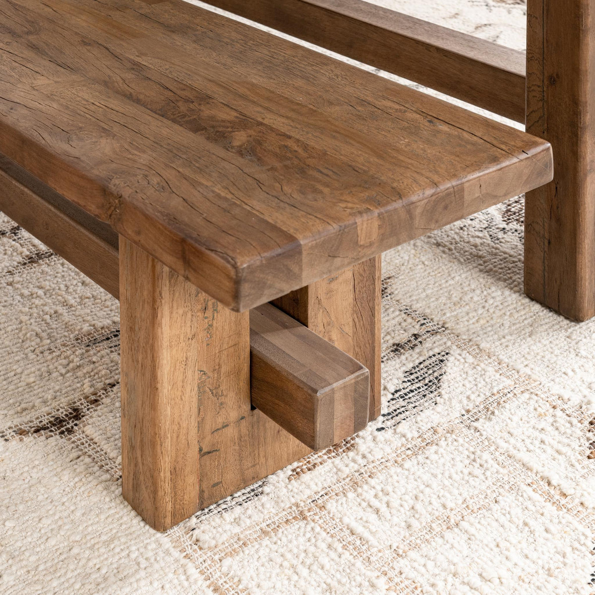 Tremont 8 Bench