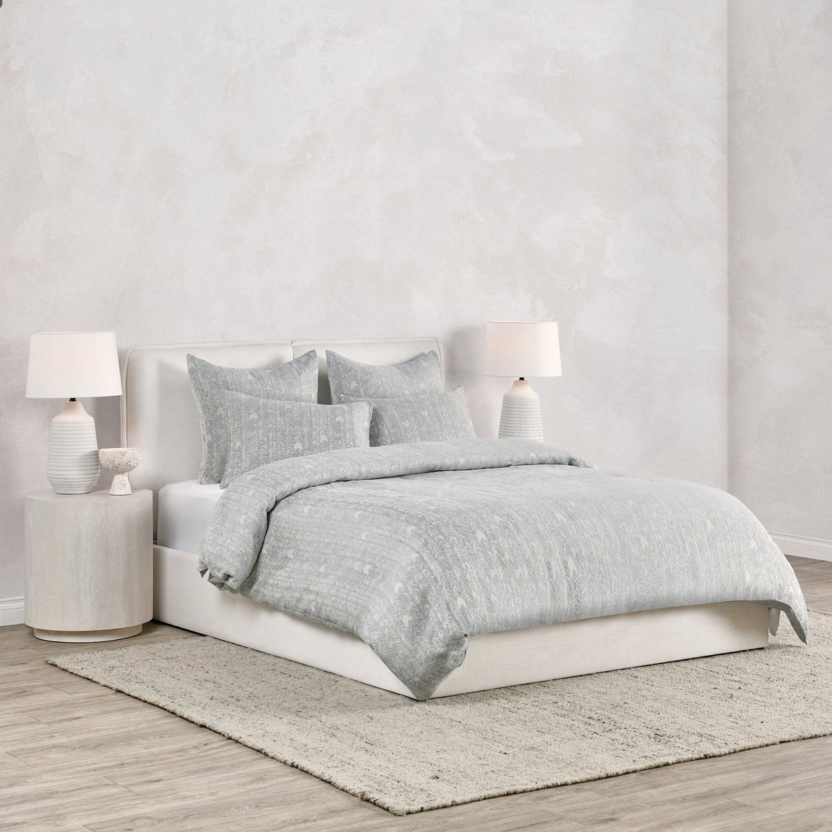 Hollis 3 Duvet Collection