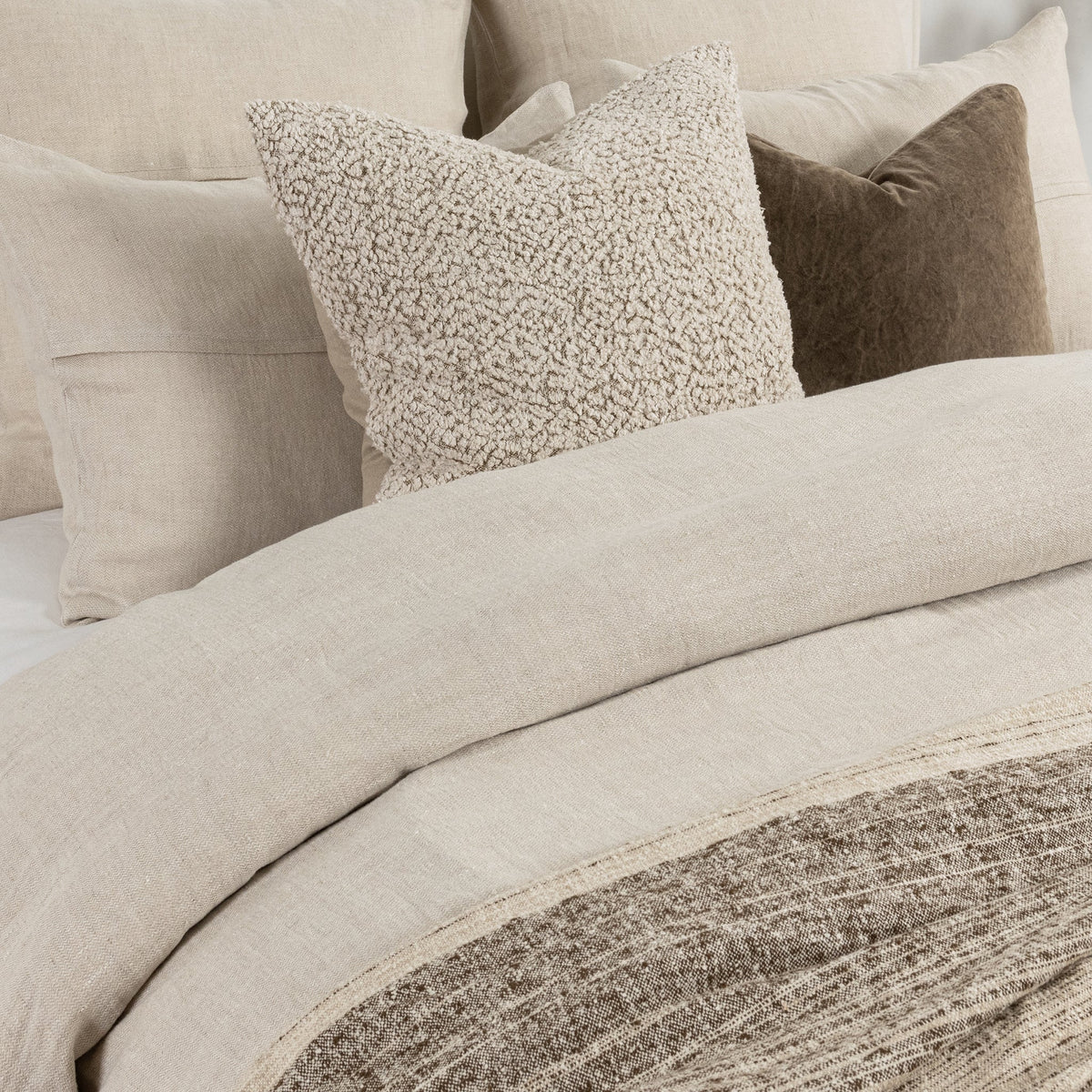 Hollis 2 Duvet Collection