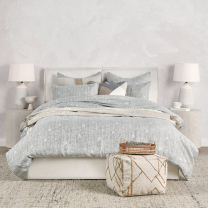 Hollis 3 Duvet Collection