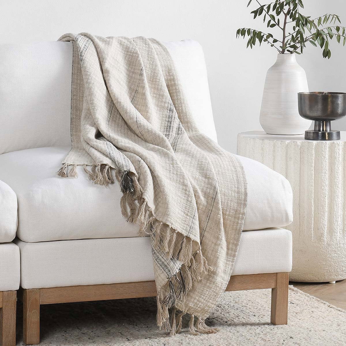 Natural/Black 60% Cotton/40% Linen Blankets & Throw TC Ria Throw 50x70 Collection