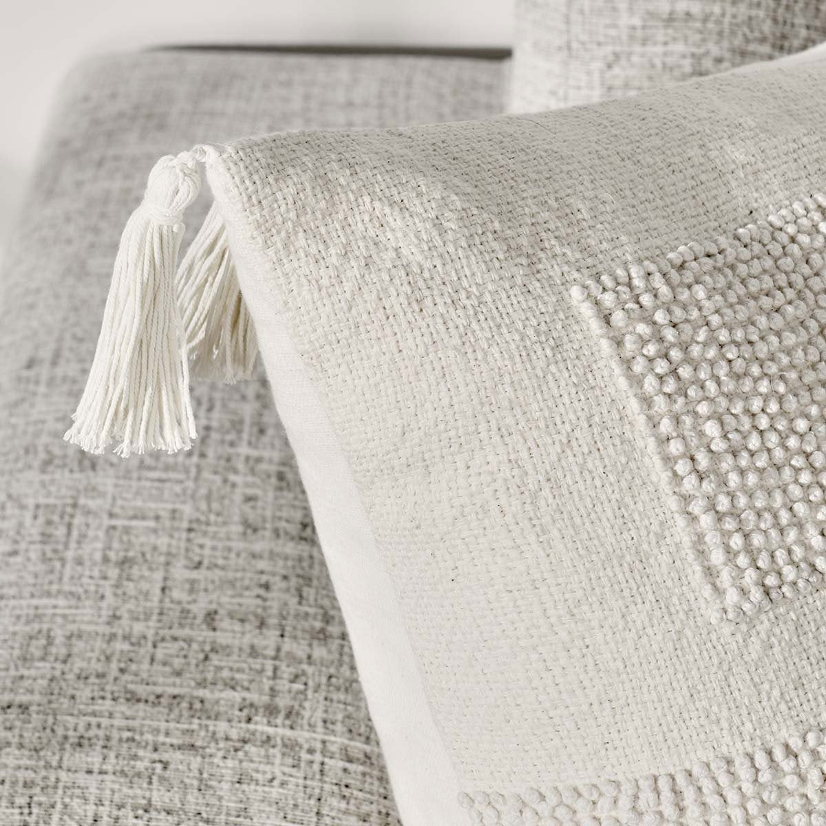 Ivory Pattern MP Packer 22x22 Collection