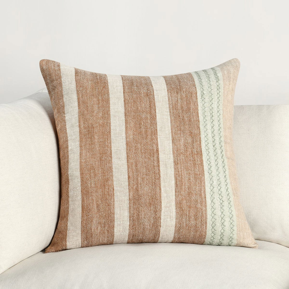 Hazel/ Natural Pattern BW Sherry 22x22 Collection