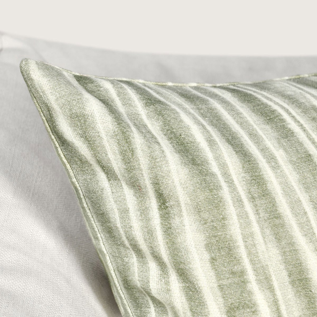 Green 100% Cotton/ Reversible Pattern RN Holston 22x22 Collection