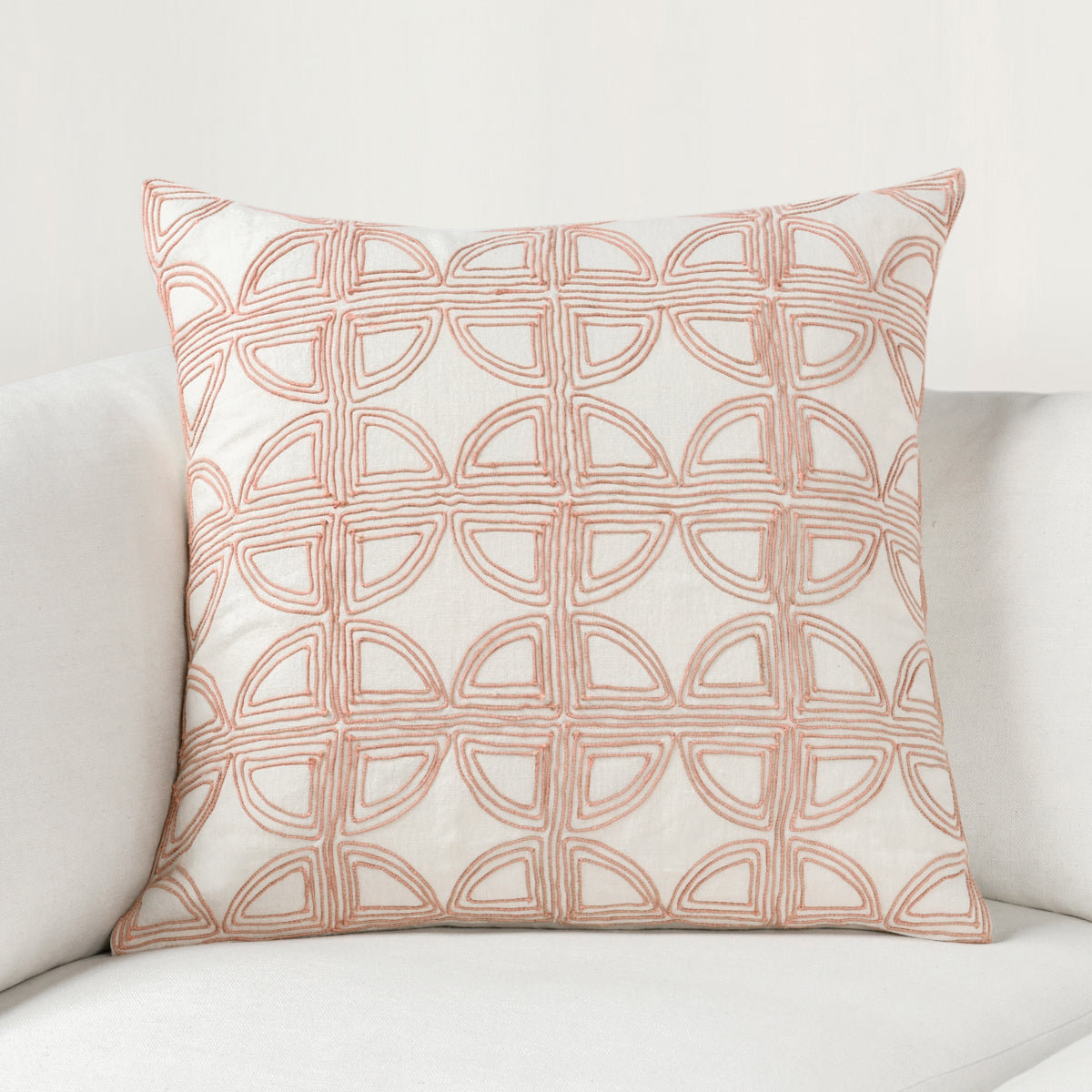Ivory/Blush Pattern VC Elea 22x22 Collection