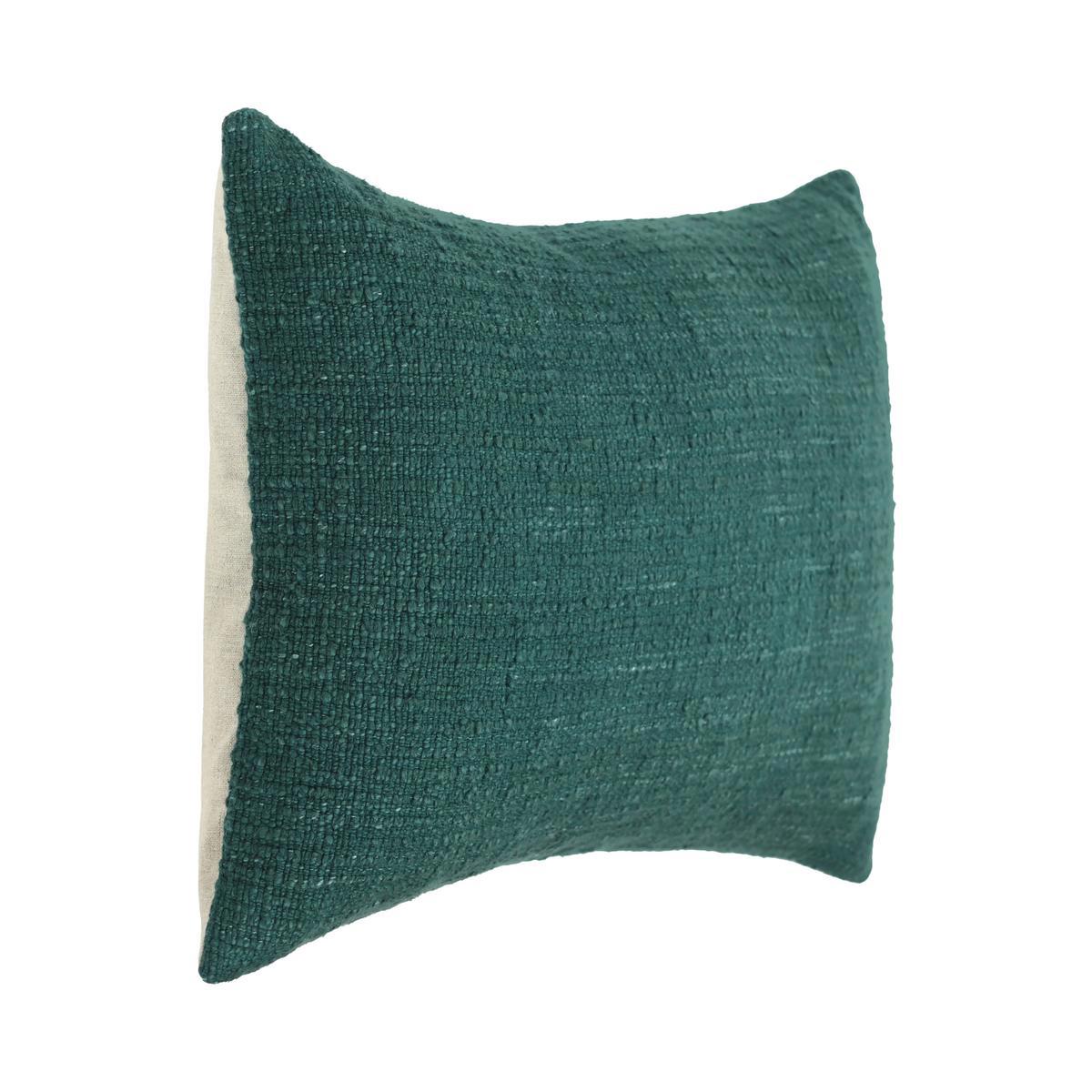Oakmere 3 Pillow