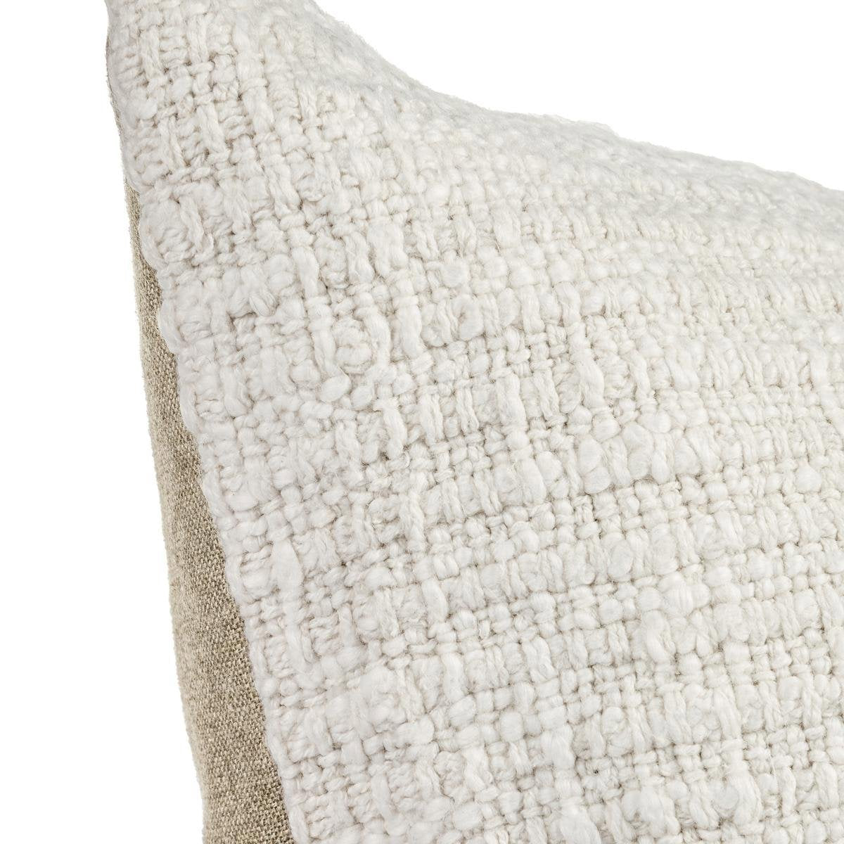 Oakmere 3 Pillow