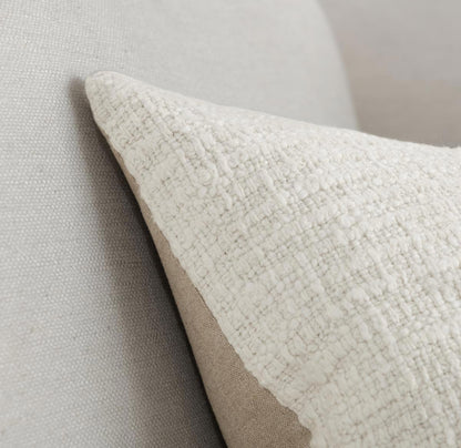 Oakmere 3 Pillow