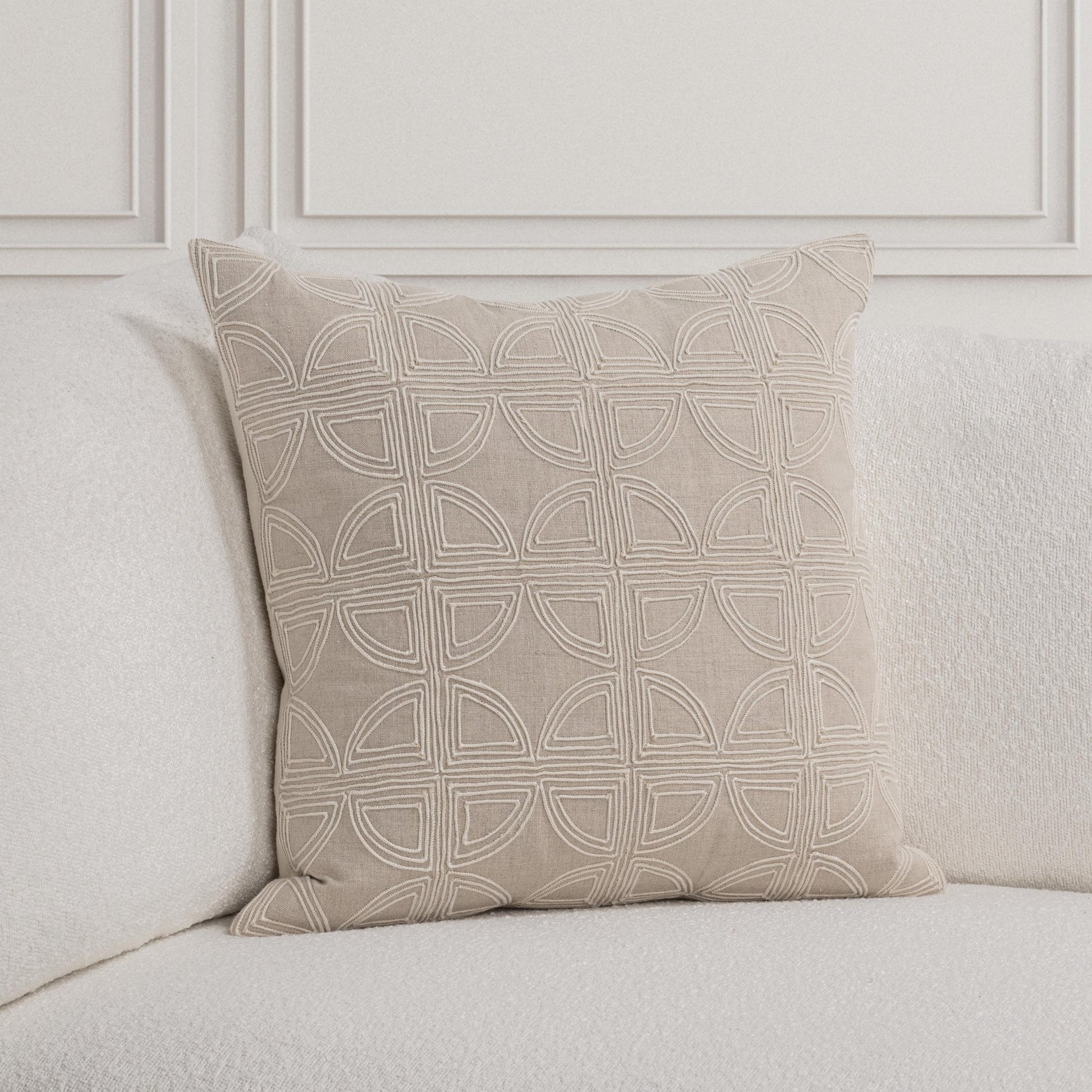 Natural 100% Belgian Linen Pattern VC Elea 22x22 Collection