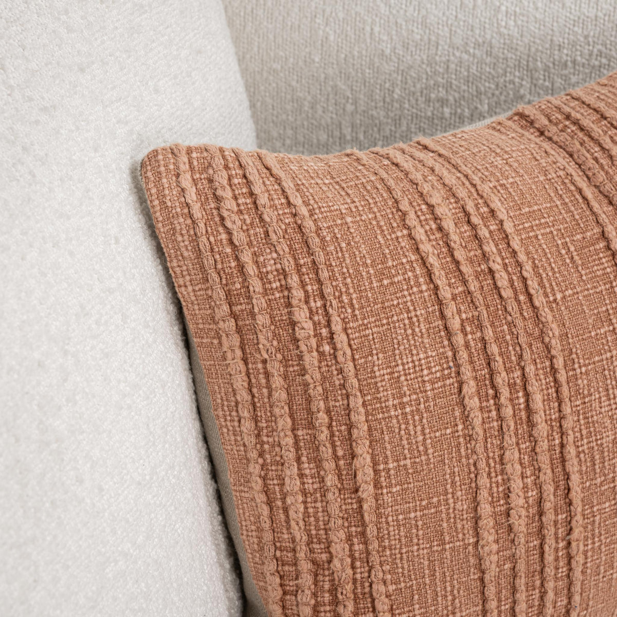Hollis Pillow