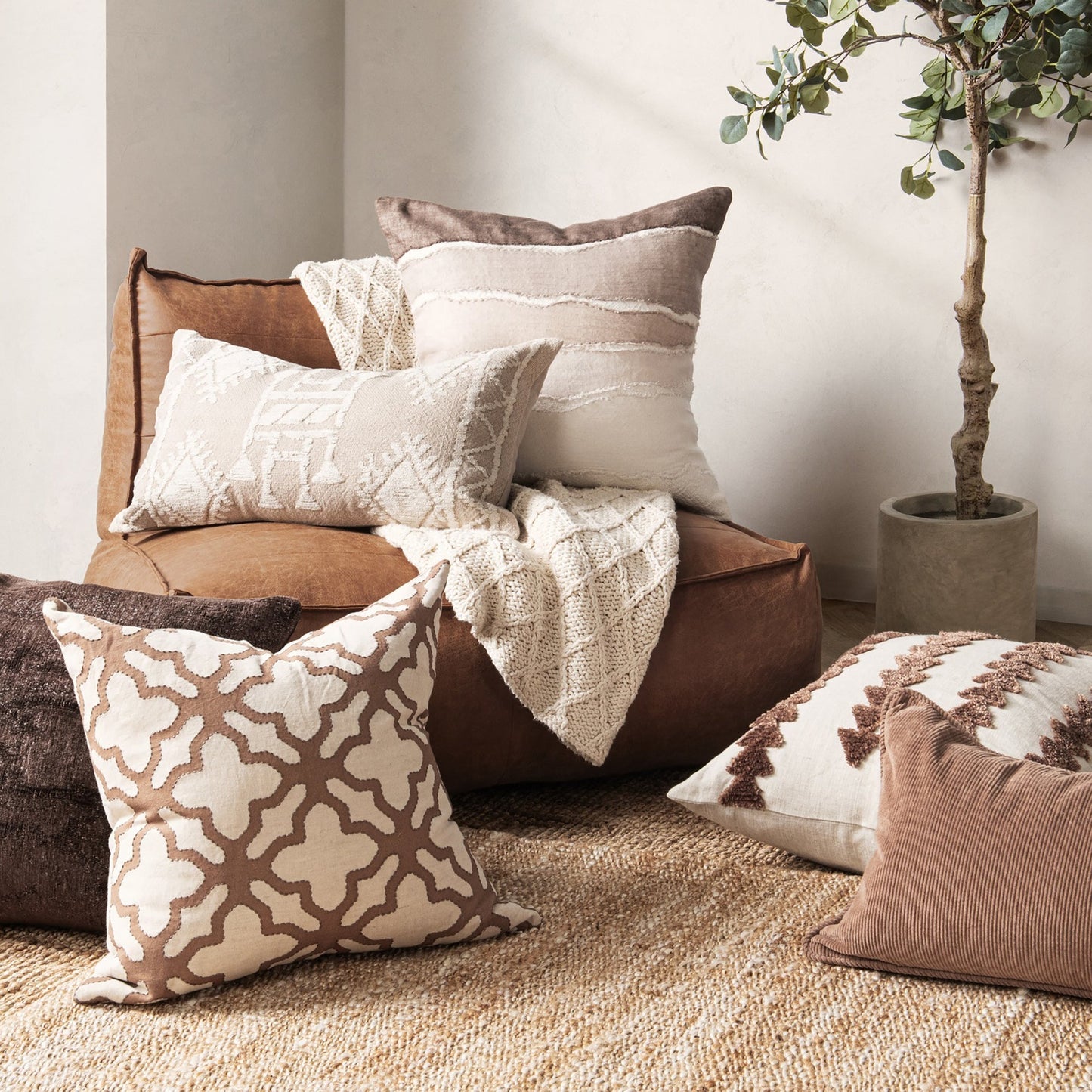 Ivory/Mocha Cream 60% Linen/40% Cotton Pattern LN Bikram 22x22 Collection