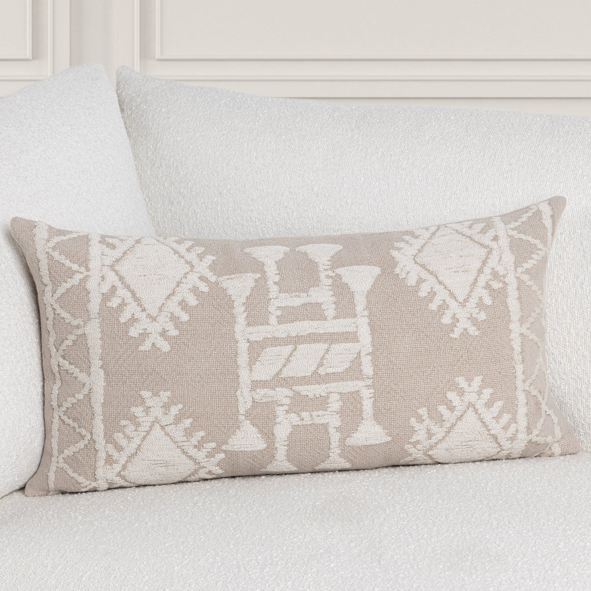 Bramwell 2 Pillow