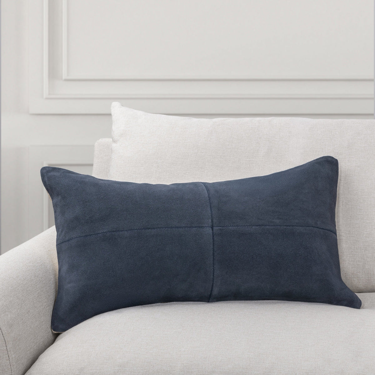 Ravenport 2 Pillow