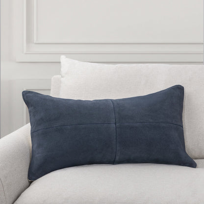 Ravenport 2 Pillow