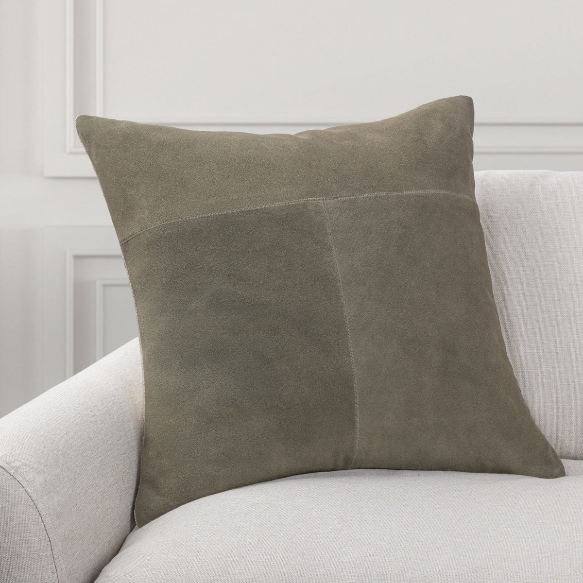 Ravenport 2 Pillow