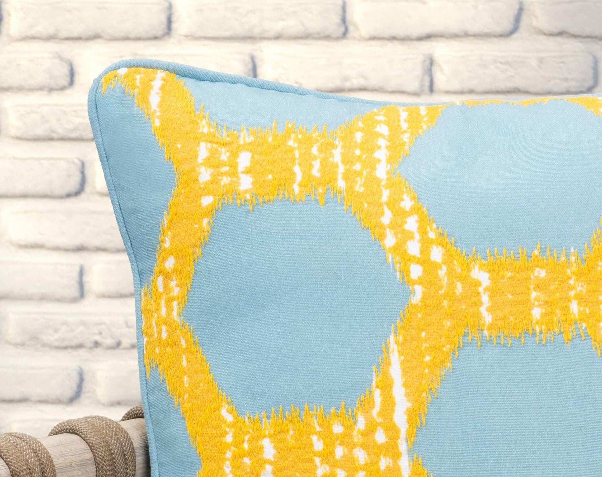 Yellow/Blue 100% Polyester Performance Indoor/Outdoor Indoor/Outdoor Gaines Collection