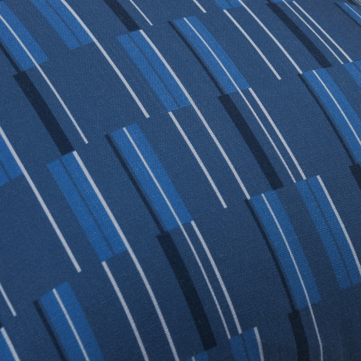 Blue 100% Polyester Performance Indoor/Outdoor Indoor/Outdoor Nantucket 22x22 Collection