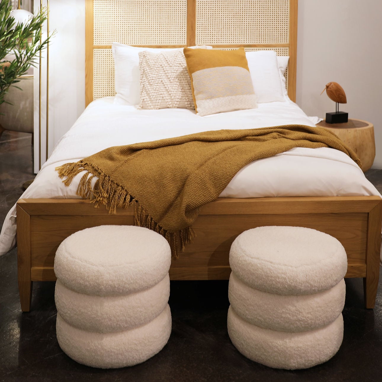 Ivory Fur Seating Faux Sheepskin Upholstery Ottoman 18 in Wide