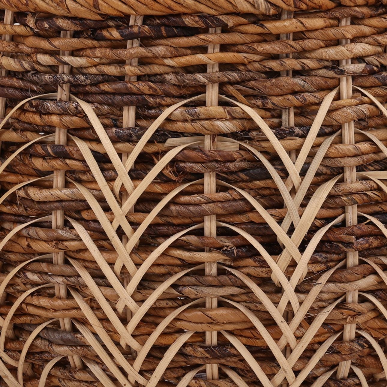 Natural Woven Banana Leaf of 19.5 in Wide